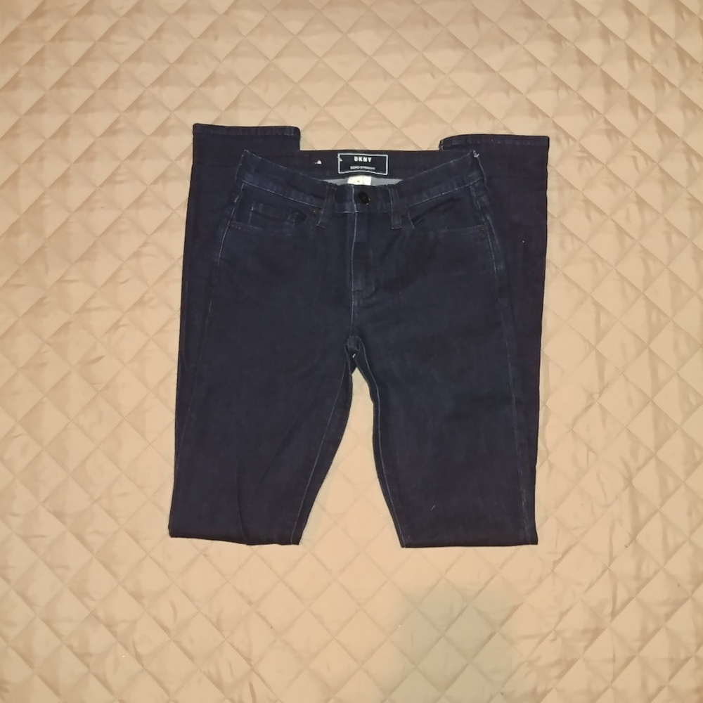 DKNY dark wash soho straight jeans 00 *like new*